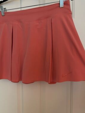Nike Women’s Pleated Golf Skort Coral Pink Athletic Skirt